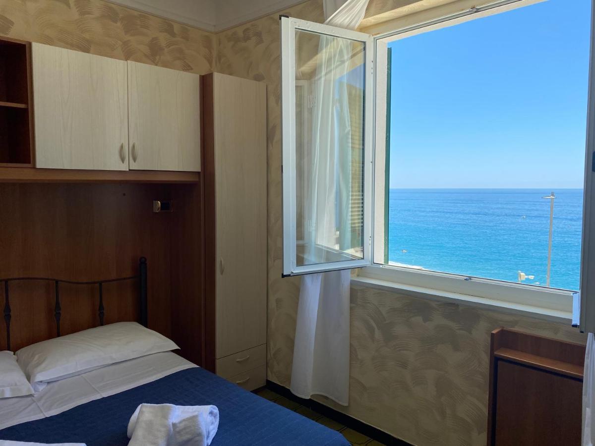 Caravella Otel Deiva Marina Dış mekan fotoğraf