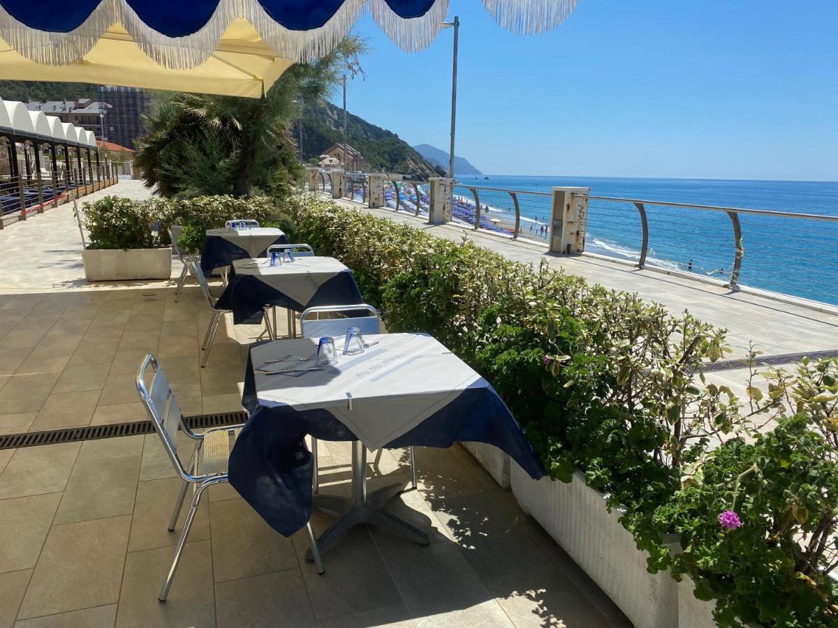 Caravella Otel Deiva Marina Dış mekan fotoğraf